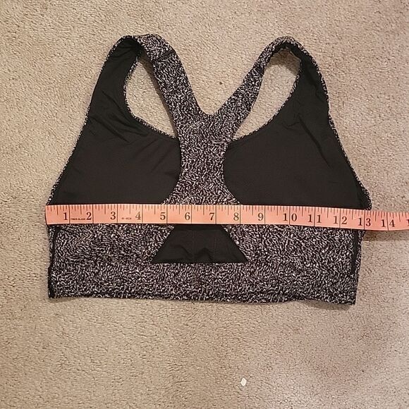 Workout top sz med - Picture 3 of 4